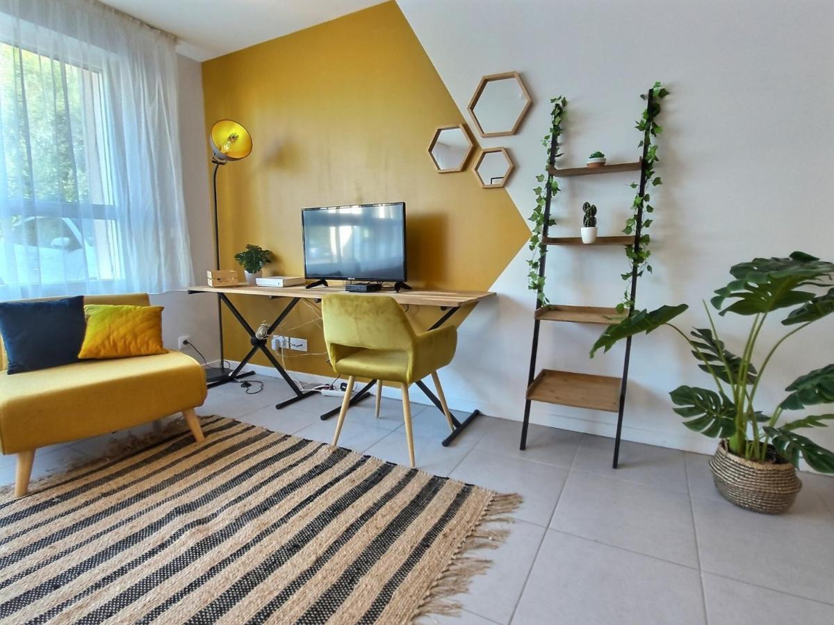 Studio LE JUNGLE - ROISSY CDG - Parc Astérix - PARIS Moussy-le-Neuf Extérieur photo